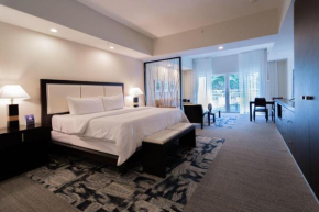 Doral Pool 1407 by WaveProperties